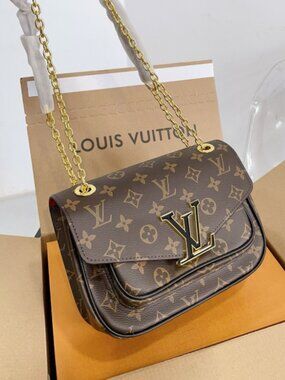 Classic vintage monogram adjustable shoulder canvas patch leather trim messenger